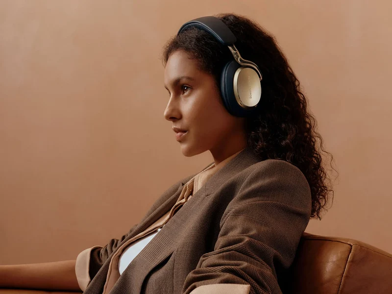 Bowers & Wilkins Px8 S2