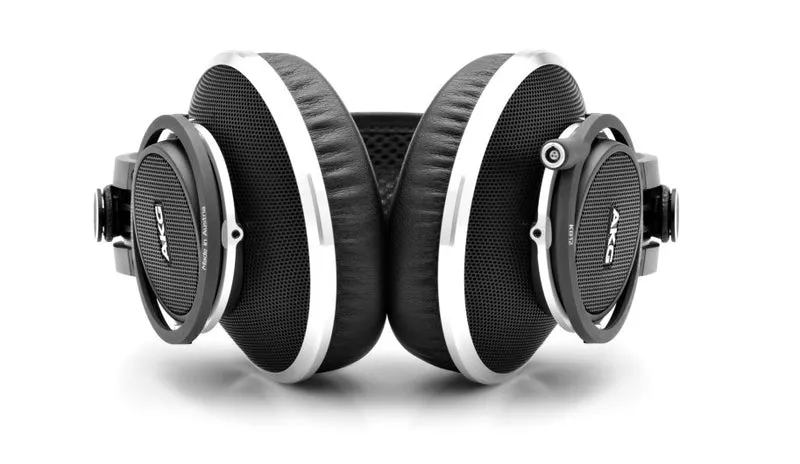 AKG K812